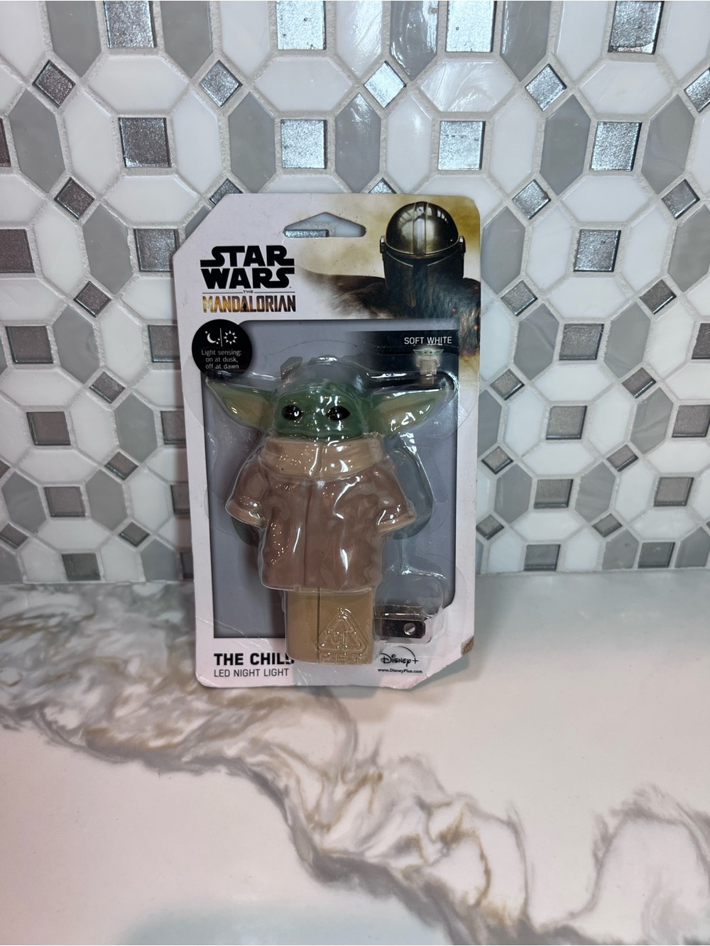 Star Wars LED LIGHT SENSING NIGHT LIGHT Mandalorian The Child Baby Yoda